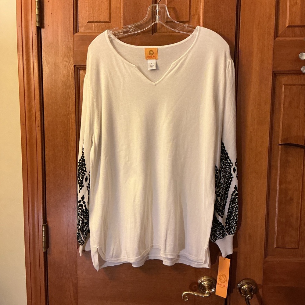 Ruby RD cream & Black diamond motif design on sleeve, pullover sweater.